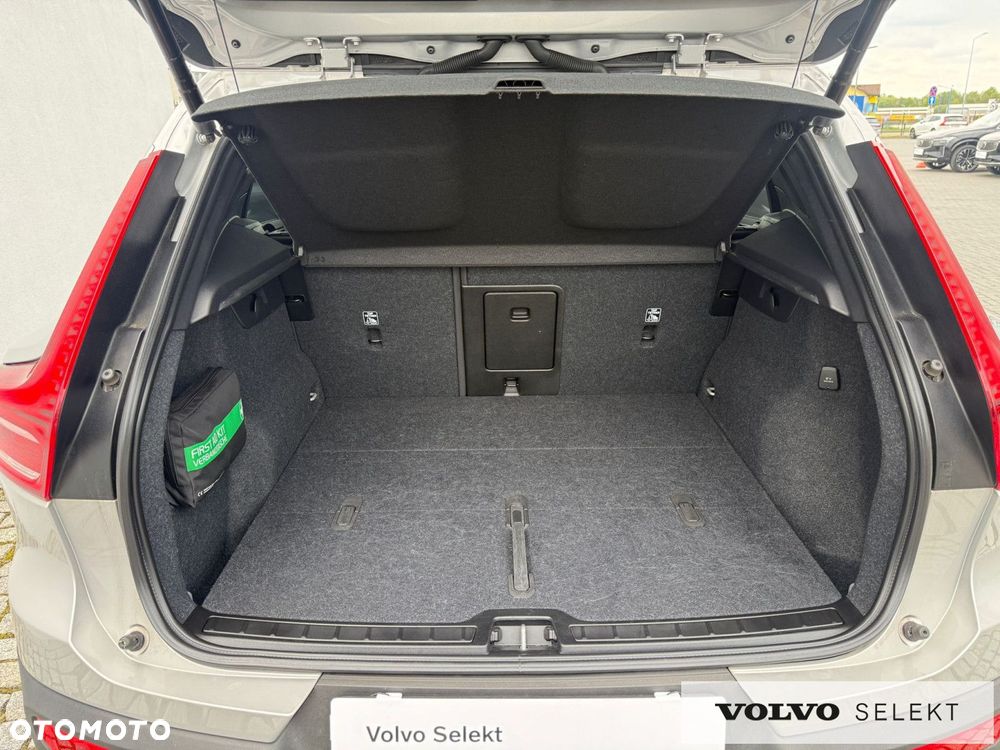 Volvo XC 40 - 41