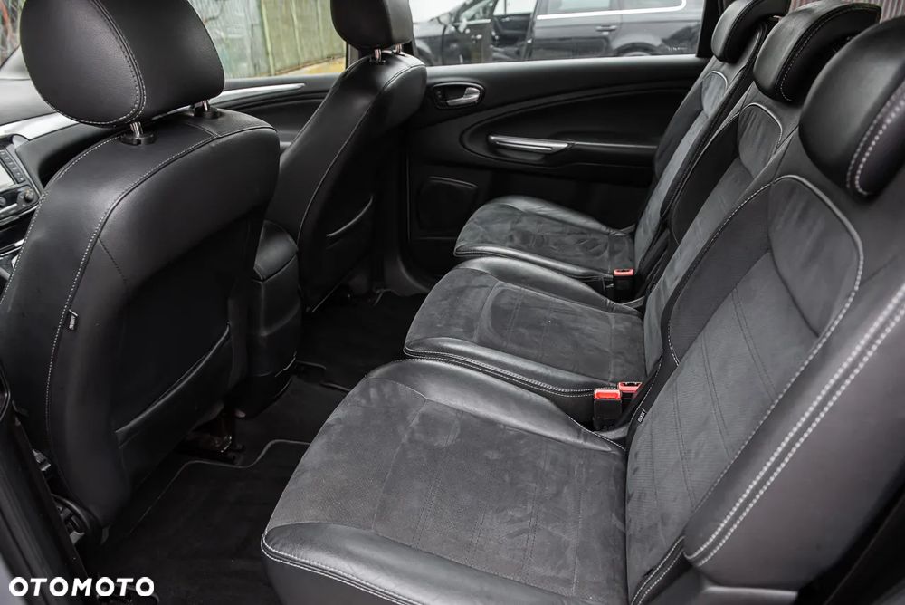 Ford S-Max 2.0 TDCi DPF Champions Edition - 24