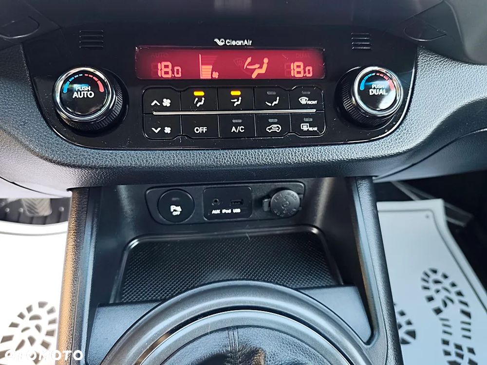 Kia Sportage 2.0 CRDI 4WD Dream-Team Edition - 14