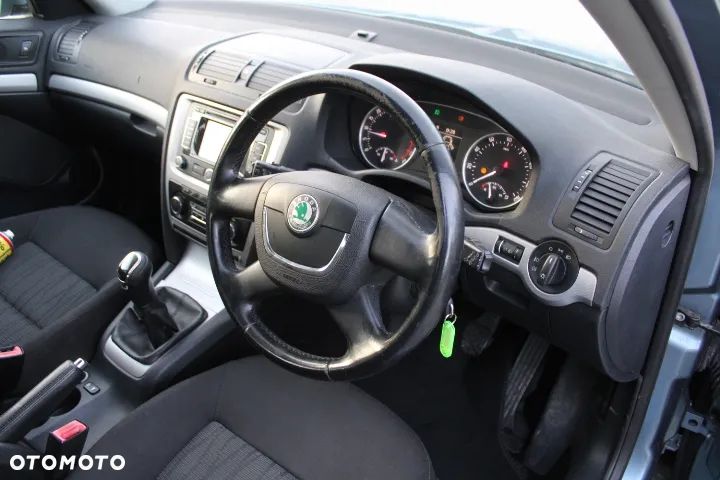 Skoda Octavia 1.6 TDI DPF Elegance - 29