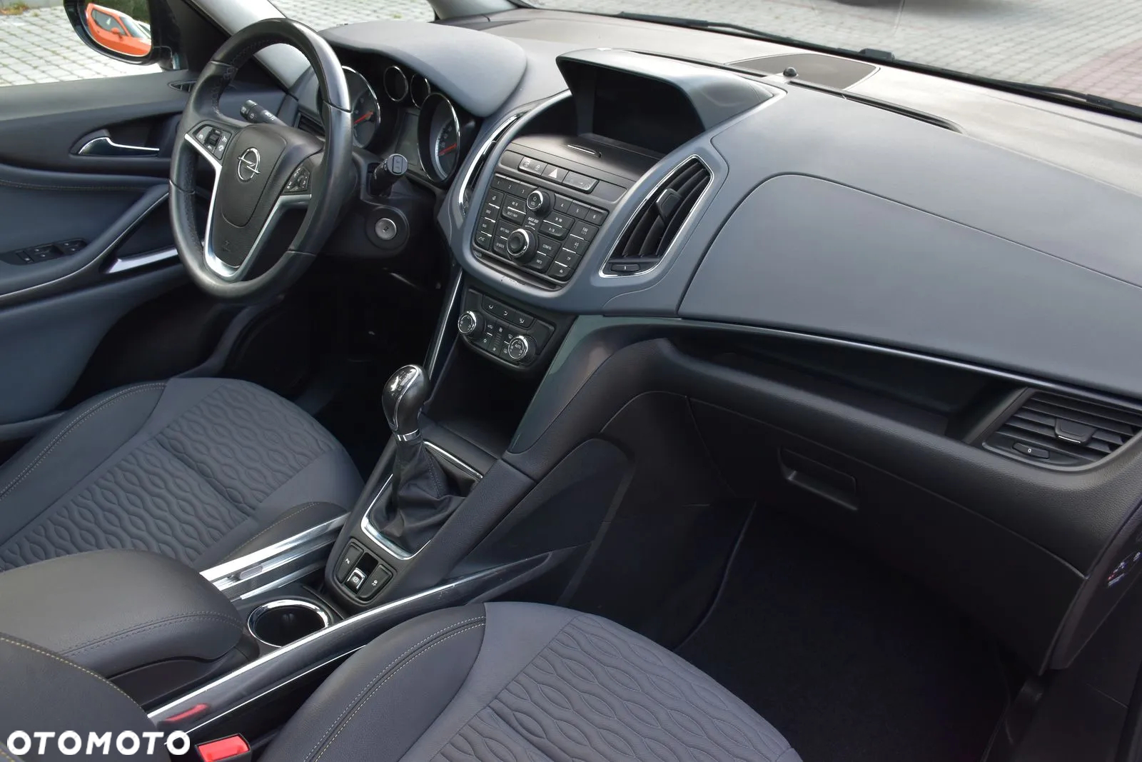 Opel Zafira 1.4 T Cosmo EcoFLEX S&S EU6 - 36