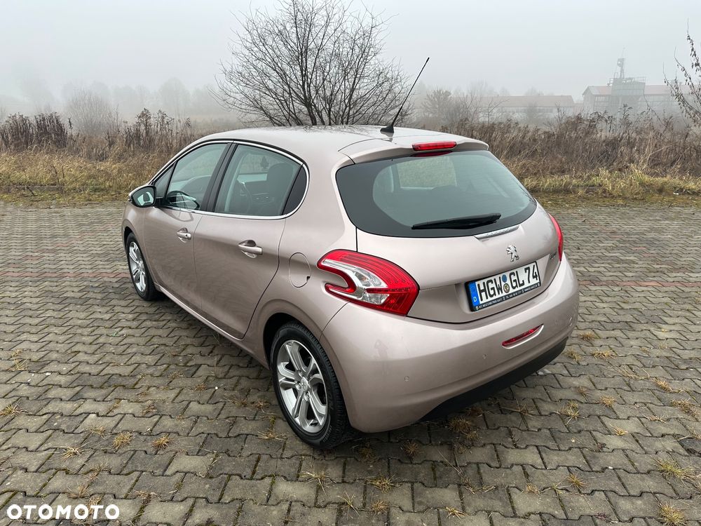 Peugeot 208 1.6 VTi Allure - 12