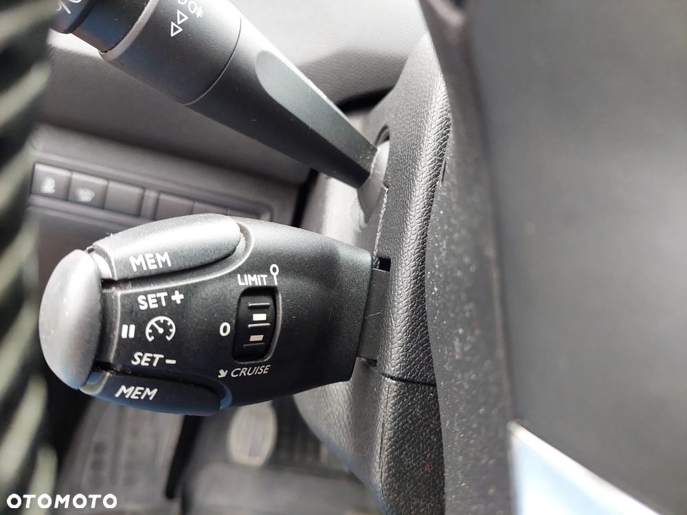 Peugeot 308 1.2 PureTech Style S&S - 21