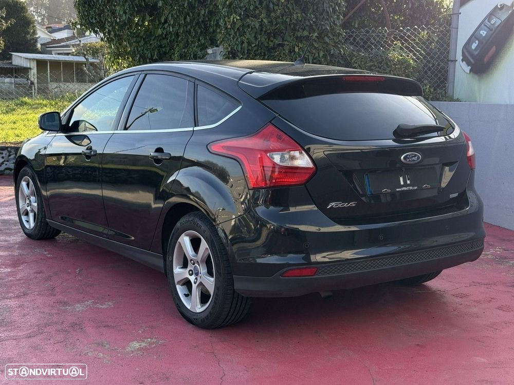 Ford Focus 1.0 EcoBoost S&S TREND - 4