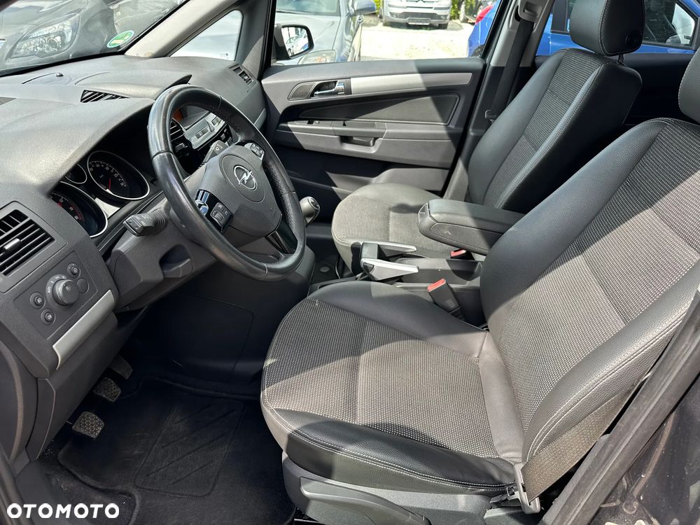 Opel Zafira - 22