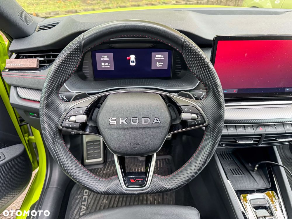 Skoda Octavia 2.0 TSI RS DSG - 19