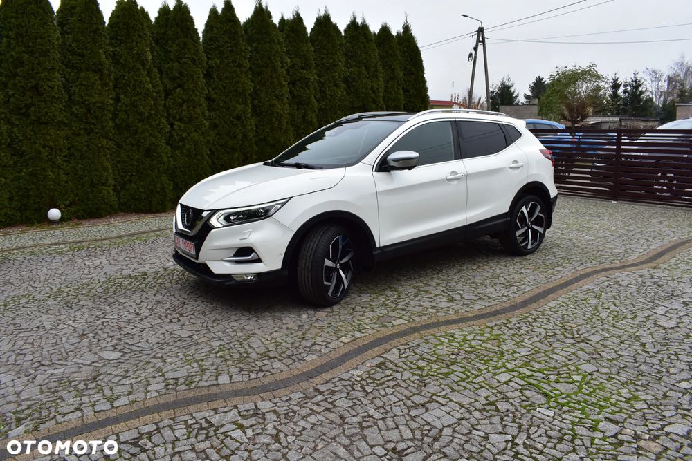Nissan Qashqai 1.2 DIG-T Xtronic TEKNA+ - 4