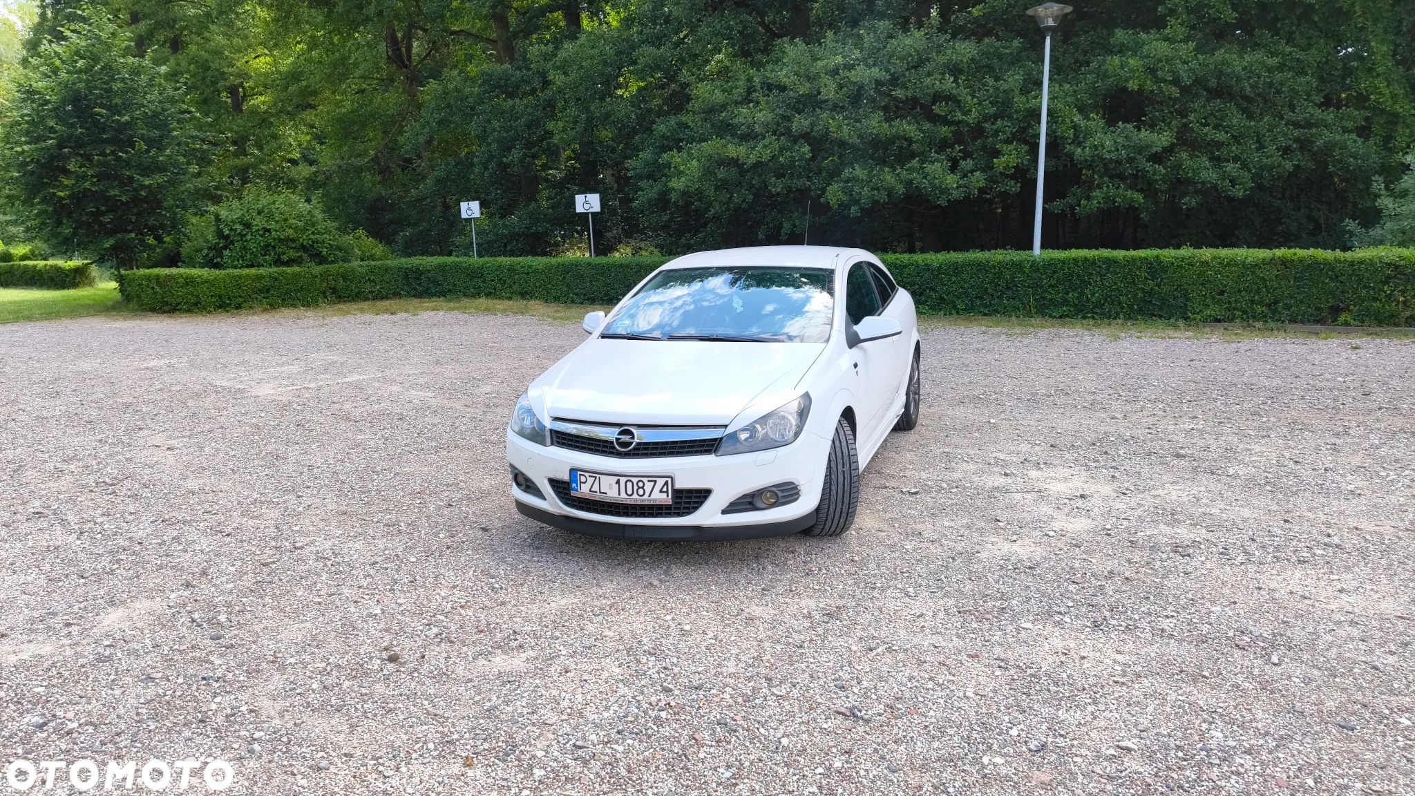 Opel Astra III GTC 1.7 CDTI Cosmo - 2