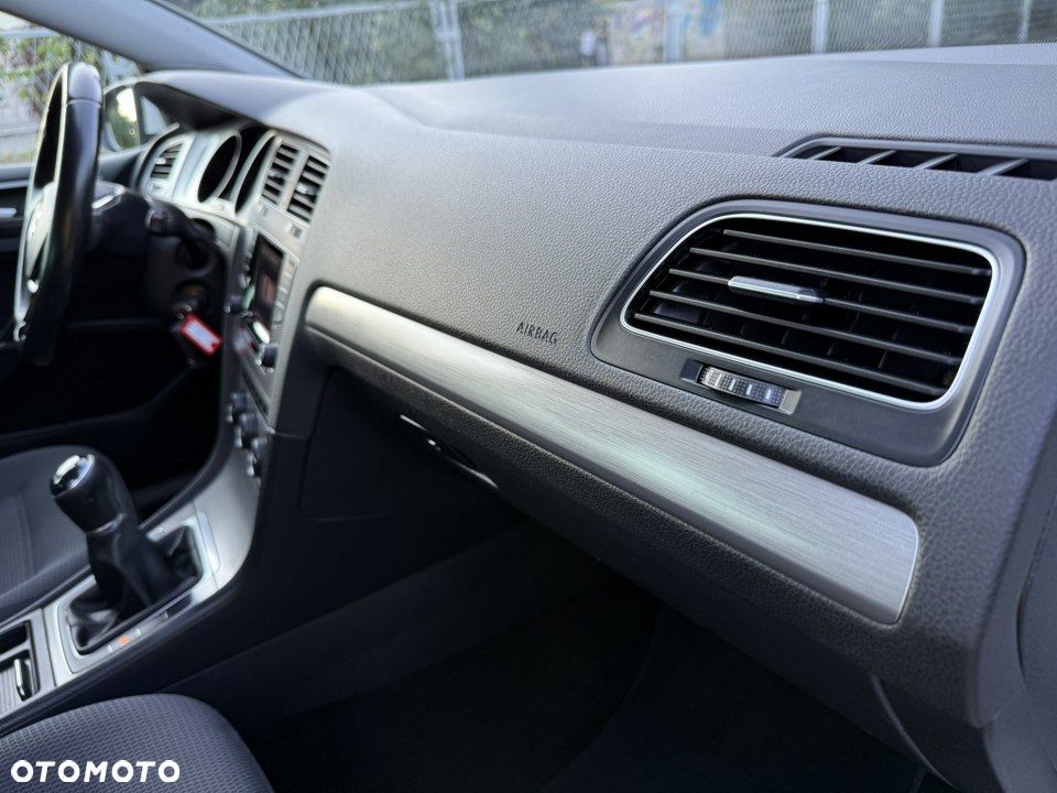 Volkswagen Golf 1.4 TSI (BlueMotion Technology) Highline - 32