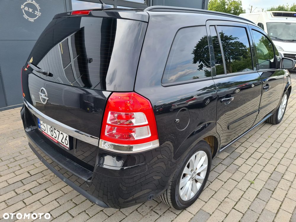 Opel Zafira 1.8 Design Edition - 26