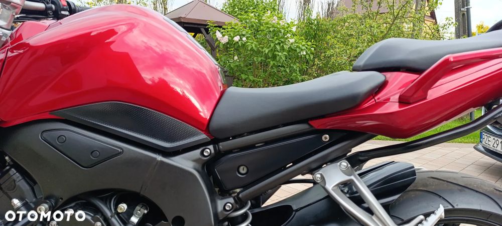 Yamaha FZ - 33