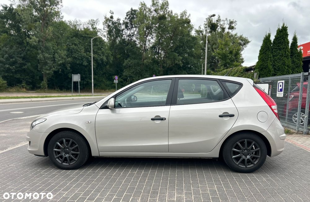 Hyundai i30 i30cw 1.6 CRDi Edition 20 - 12
