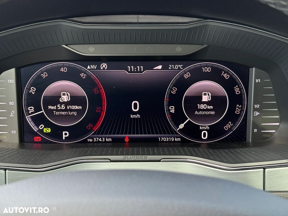 Skoda Superb 2.0 TDI DSG Style - 9