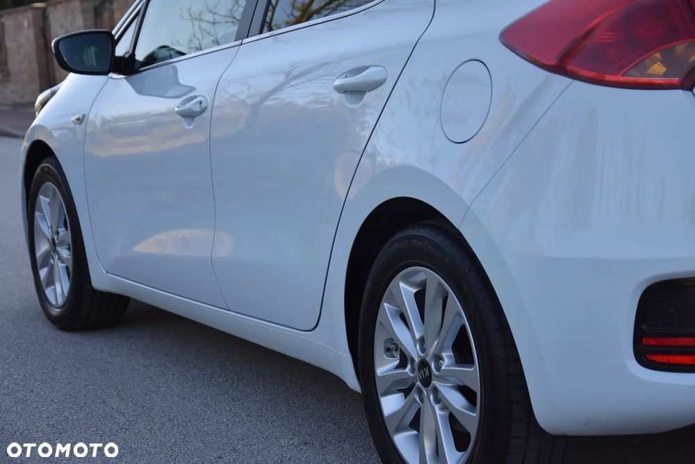 Kia Ceed 1.4 CVVT Dream-Team Edition - 21