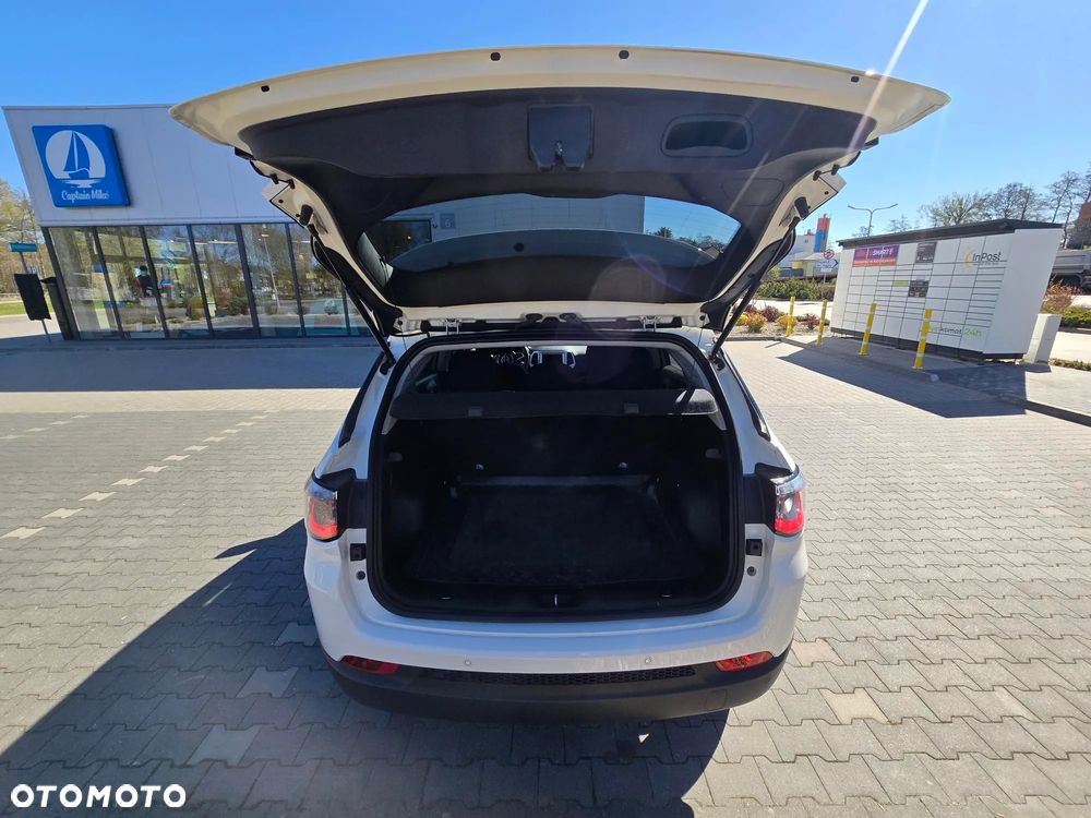 Jeep Compass - 4
