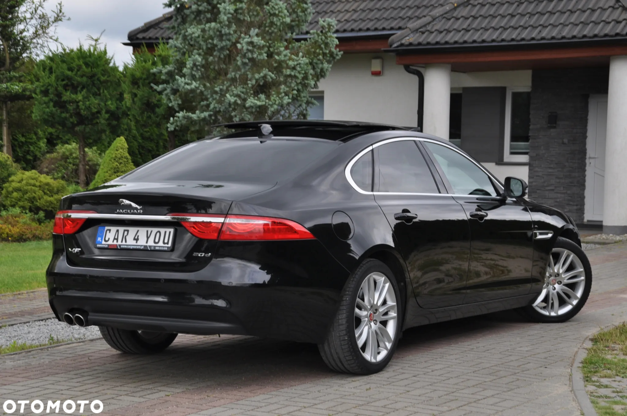 Jaguar XF 20d Sportbrake R-Sport - 5