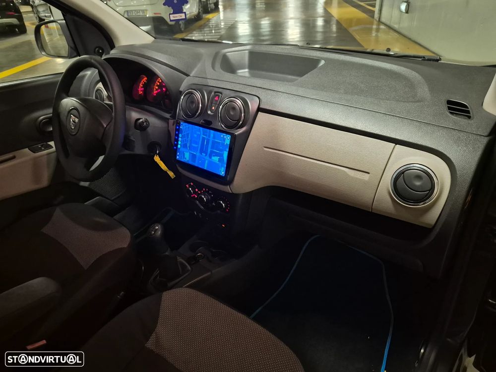 Dacia Lodgy 1.2 TCe Confort 7L - 47