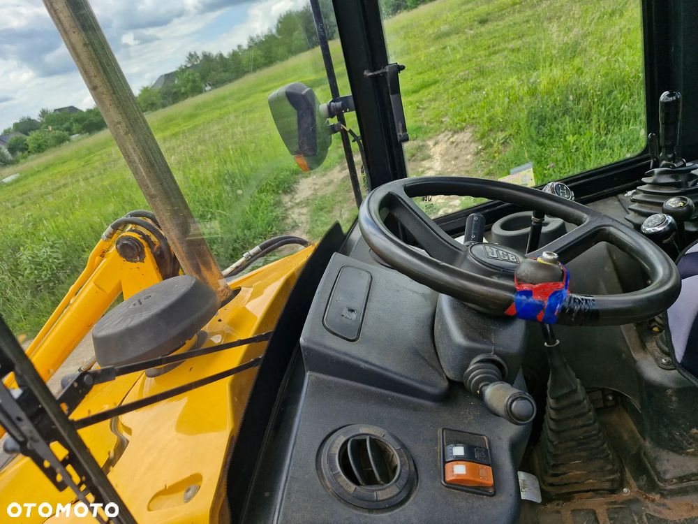 JCB 2CX - 11