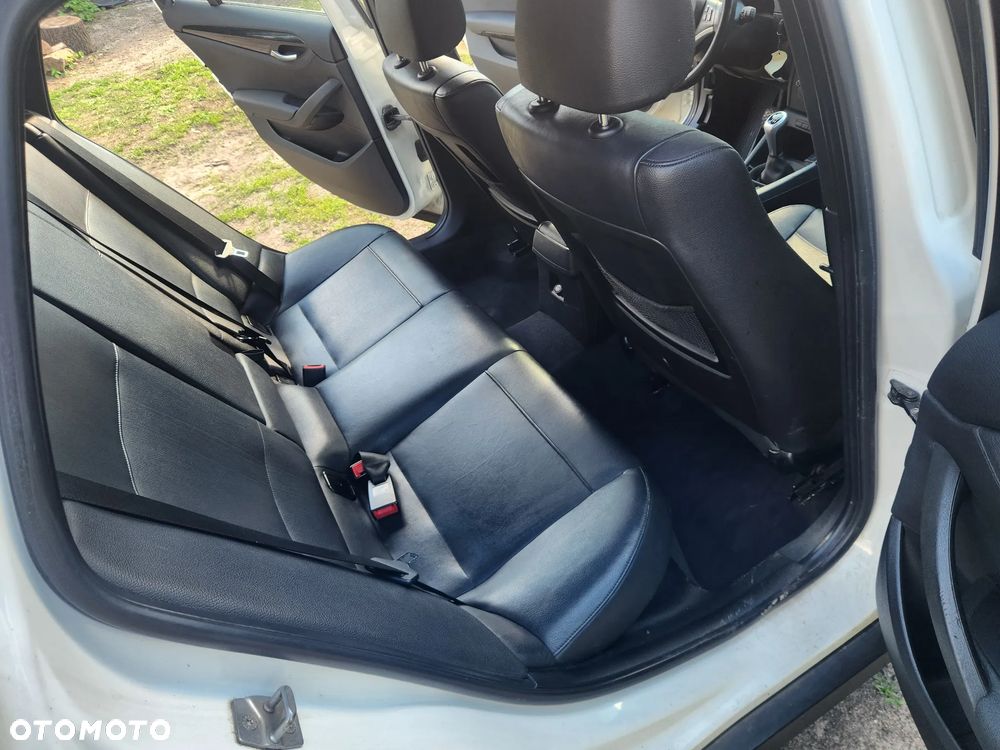 BMW X1 xDrive18d xLine - 26