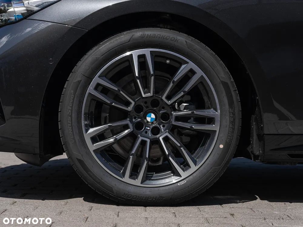 BMW Seria 5 520d xDrive - 4