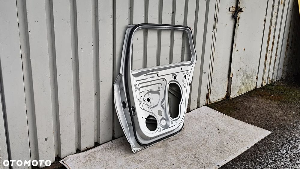 DRZW TYLNE PRAWE TYŁ SKODA SUPERB III B8 (3V) KOMBI 2015- 3V9833312 - 12