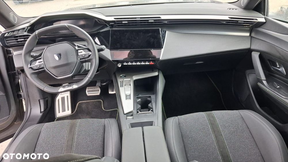 Peugeot 408 HYBRID 136 e-DSC6 GT - 9