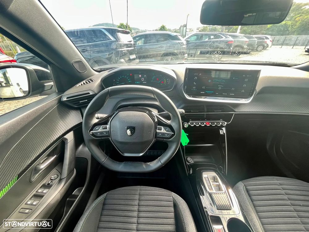 Peugeot e-2008 Active - 17