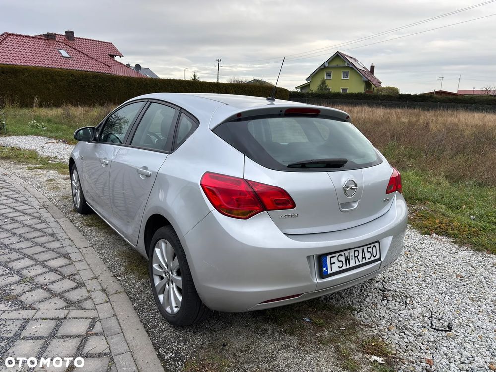 Opel Astra 1.7 CDTI DPF (119g) Sport - 4