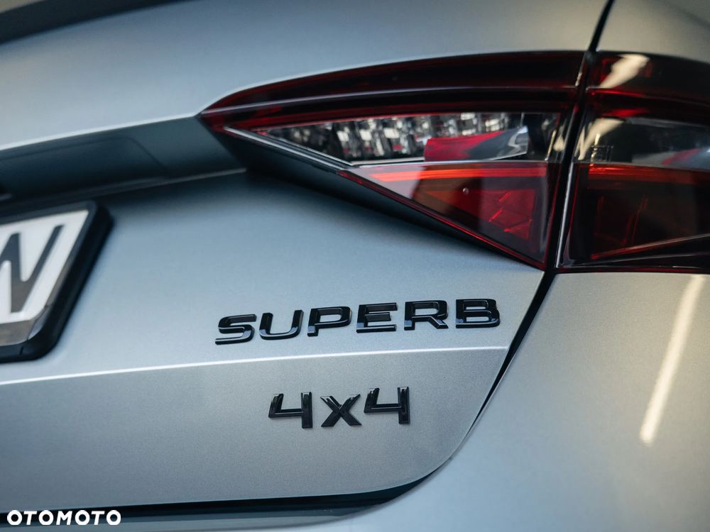 Skoda Superb 2.0 TSI 4x4 L&K DSG - 18