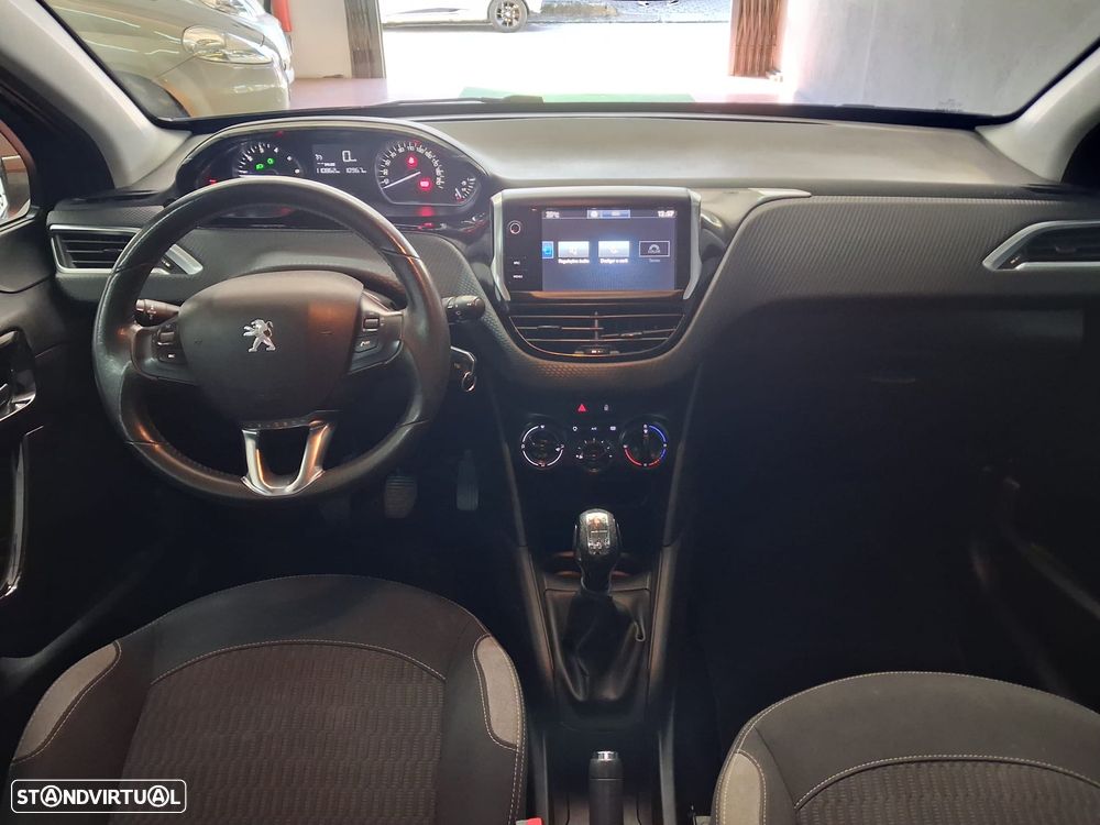 Peugeot 208 1.2 PureTech Style - 9