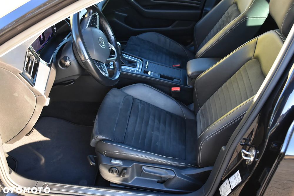Volkswagen Passat 2.0 TDI SCR DSG 4Motion Business - 22