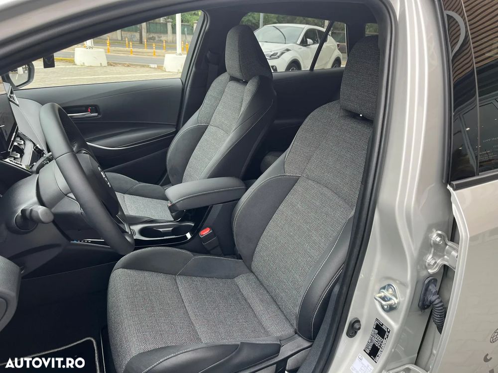Toyota Corolla TS 1.8 HSD Dynamic - 15