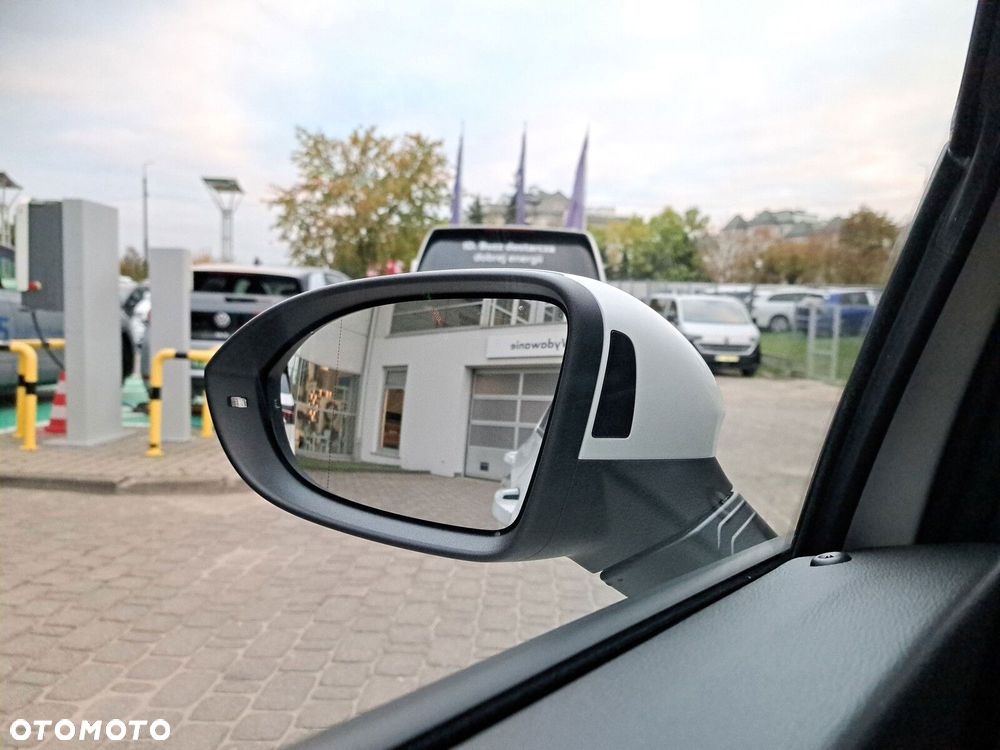 Volkswagen Golf 1.5 eTSI mHEV R-Line Plus DSG - 31