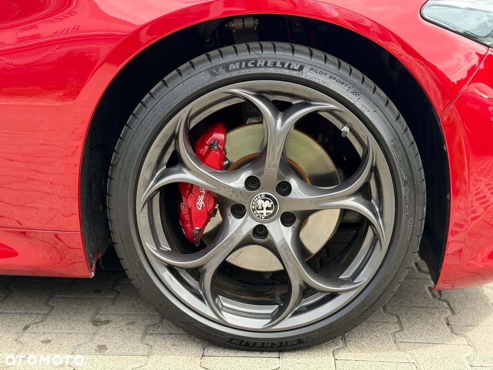 Alfa Romeo Giulia 2.2 AT8-Q4 Veloce - 34