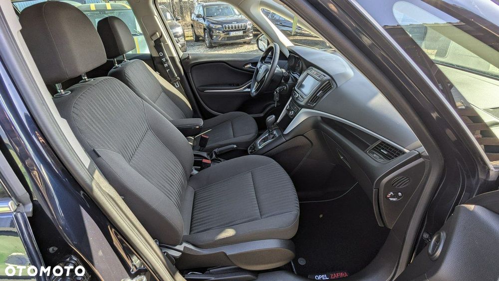 Opel Zafira - 16