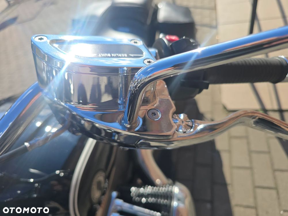 BMW R - 18