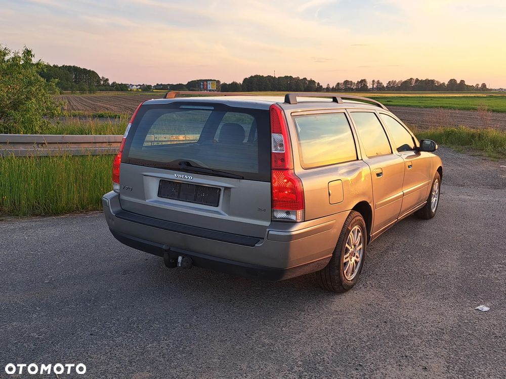 Volvo V70 2.4 Kinetic - 11