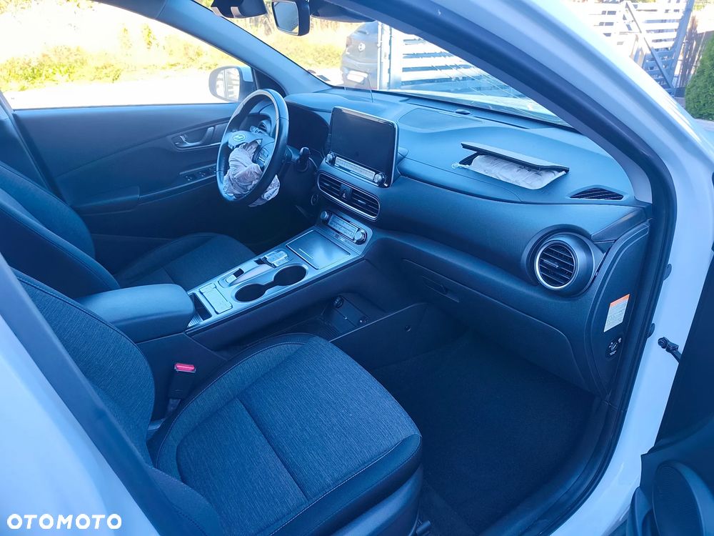 Hyundai Kona - 8