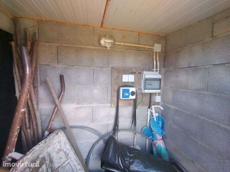 Vende-se terreno - Grande imagem: 2/5