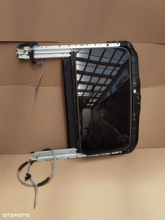 SZYBERDACH NISSAN NAVARA NP300 D23 2015-