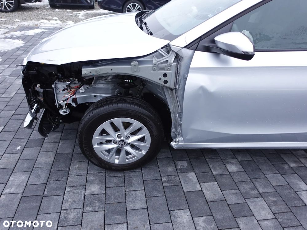 Skoda Fabia 1.0 MPI Ambition - 11