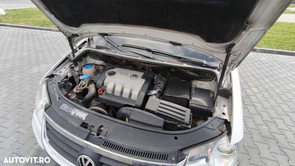 Volkswagen Touran - 13