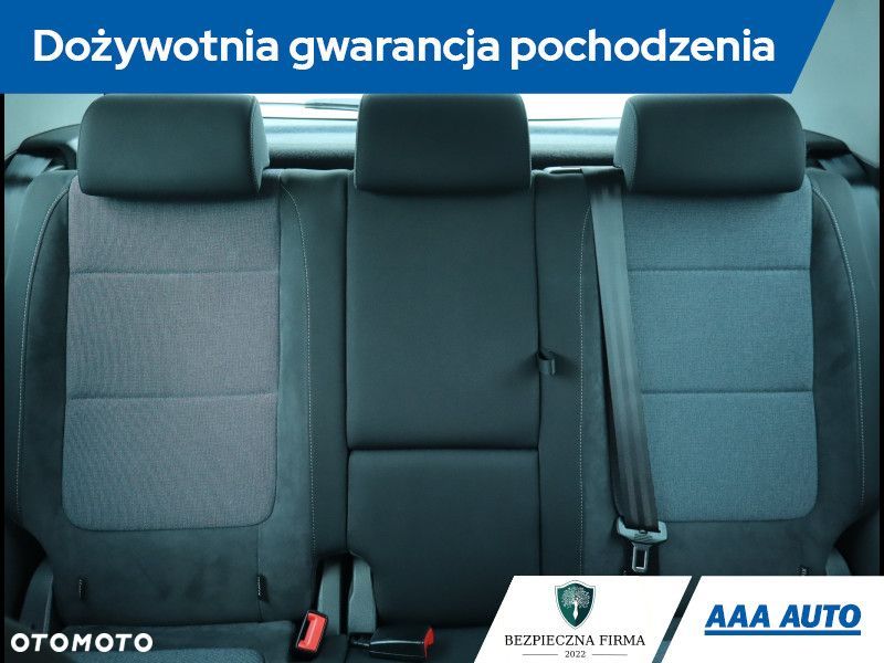 Volkswagen Golf Plus - 11