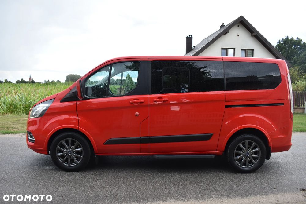 Ford Tourneo Custom - 6