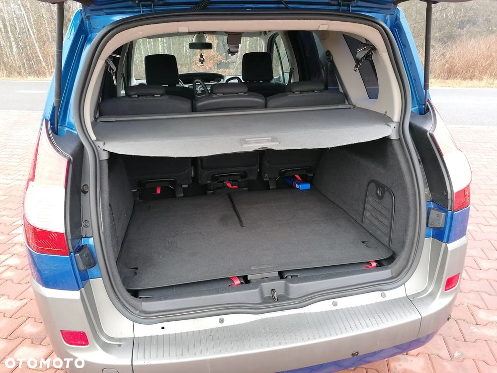 Renault Grand Scenic 2.0 16V Avantage - 28