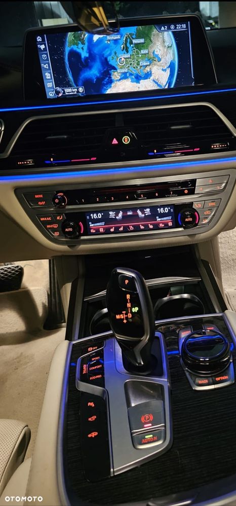 BMW Seria 7 750Li xDrive - 15