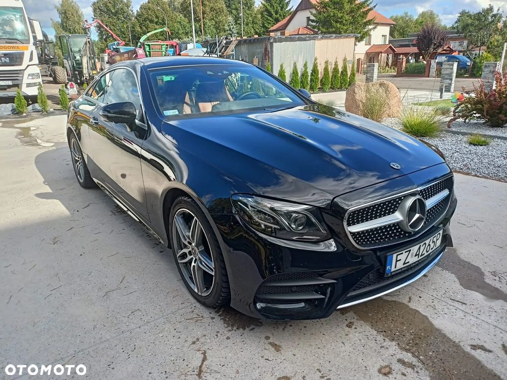 Mercedes-Benz Klasa E 220 d Coupe 4-Matic 9G-TRONIC - 36