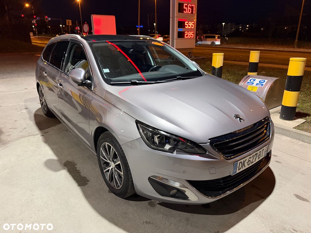 Peugeot 308 PureTech 130 GPF Stop & Start Allure Business-Paket - 2