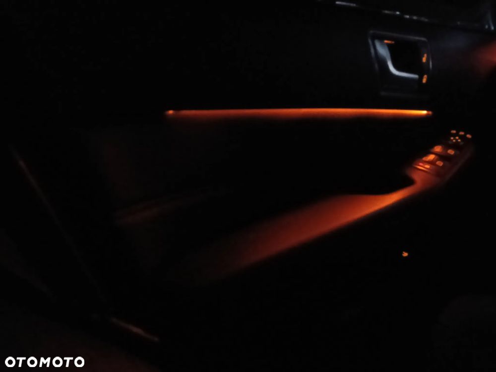 Mercedes-Benz Klasa E 220 CDI 7G-TRONIC Avantgarde - 26