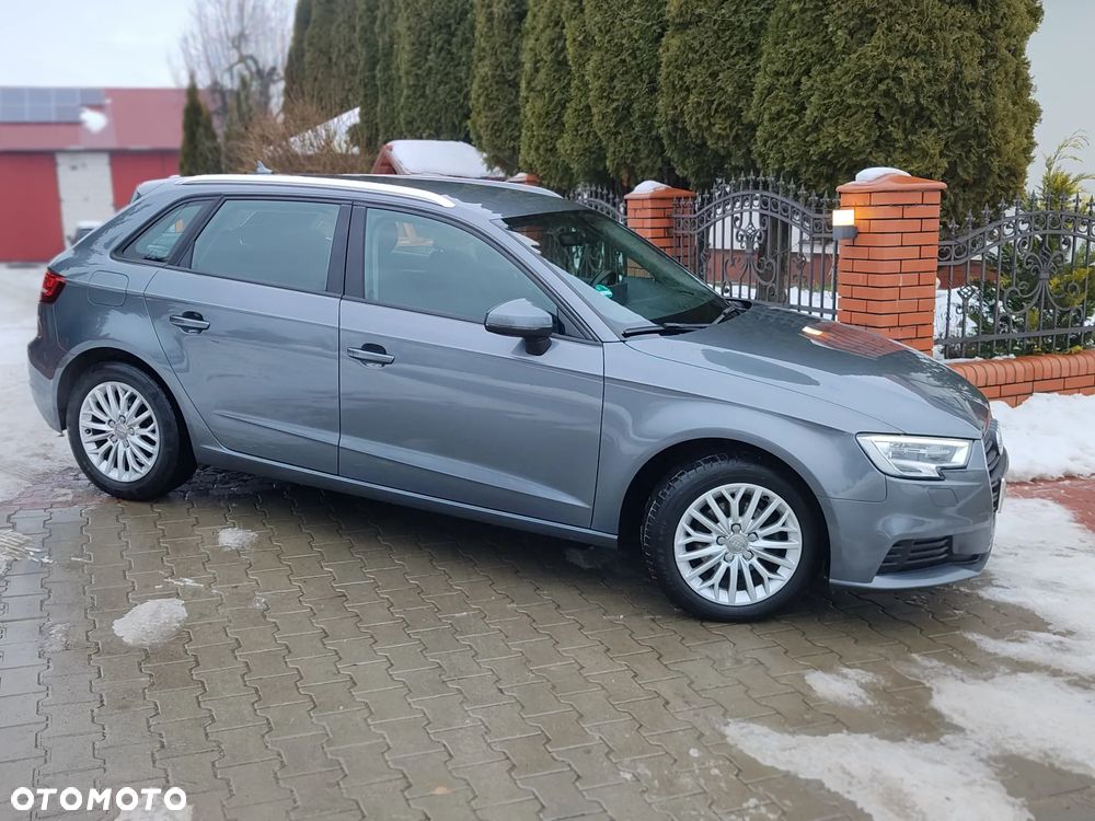 Audi A3 Sportback - 3